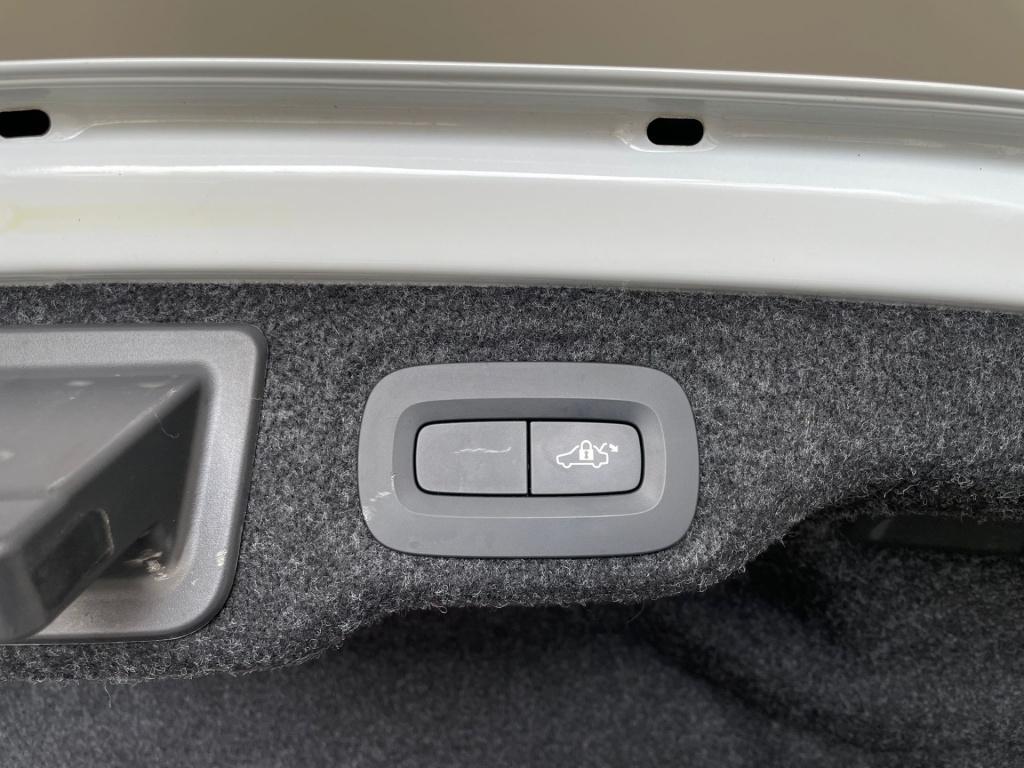 Volvo S60 2.0 t8 awd twin engine r-design