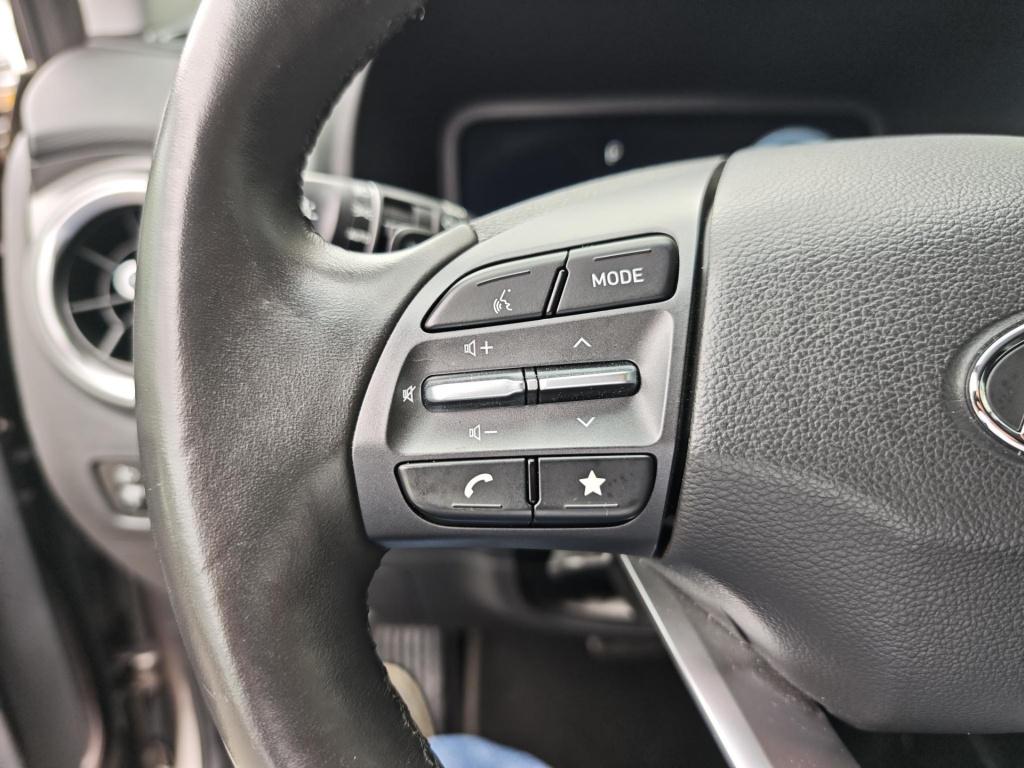 Hyundai Kona ev premium 64 kwh soh 98%