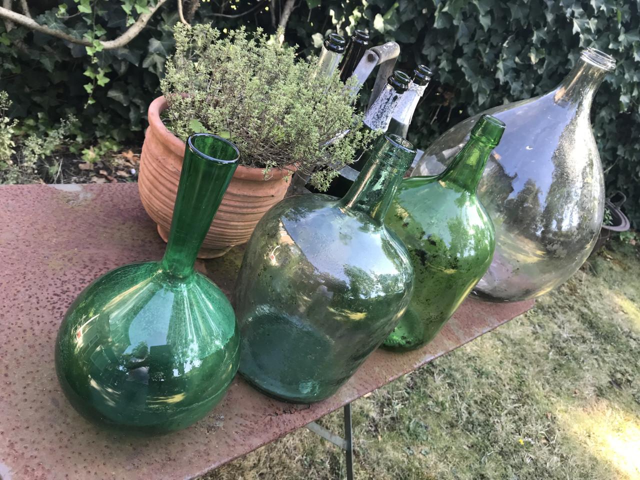Glazen flessen,nieuw,oud en antiek