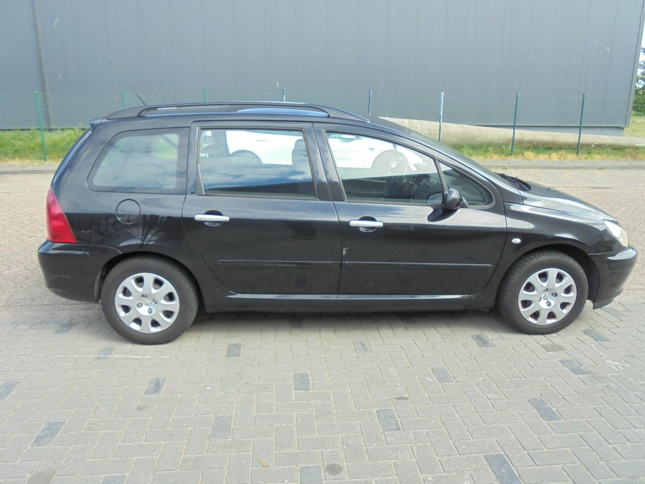 307 1.6-16V in de SW uitvoering Apk Mei 2027 leuke complete auto