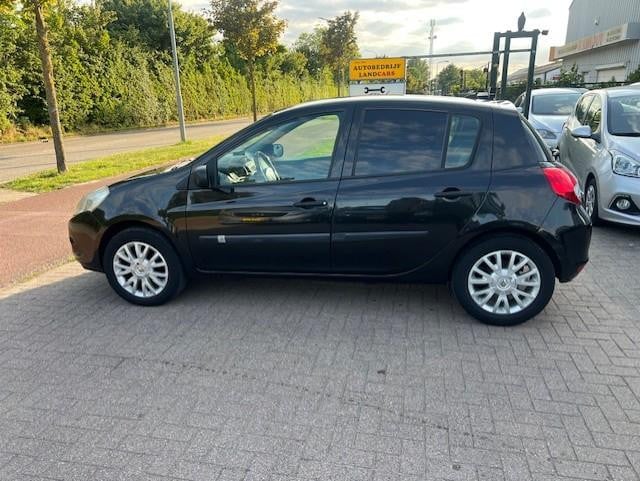 Renault Clio 1.2 special line
