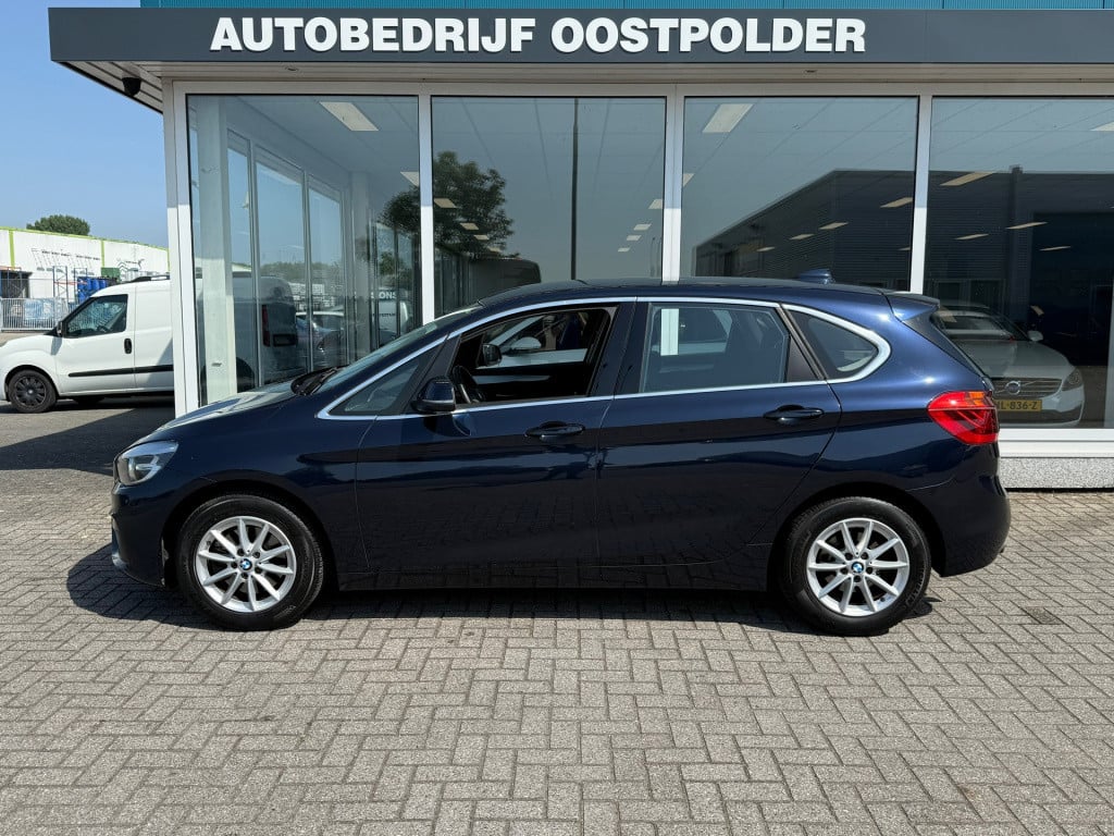 BMW 2-serie active tourer 218i essential