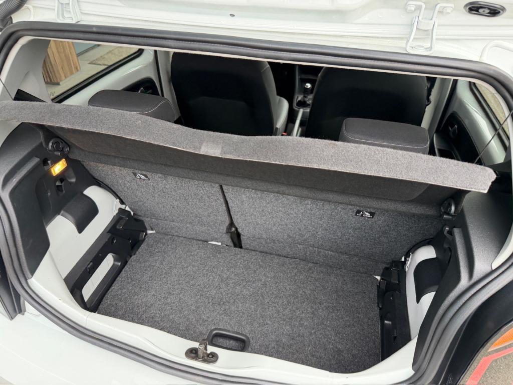 Volkswagen UP! 1.0 active 5-deurs | lichtmetalen velgen | mistlampen | extr