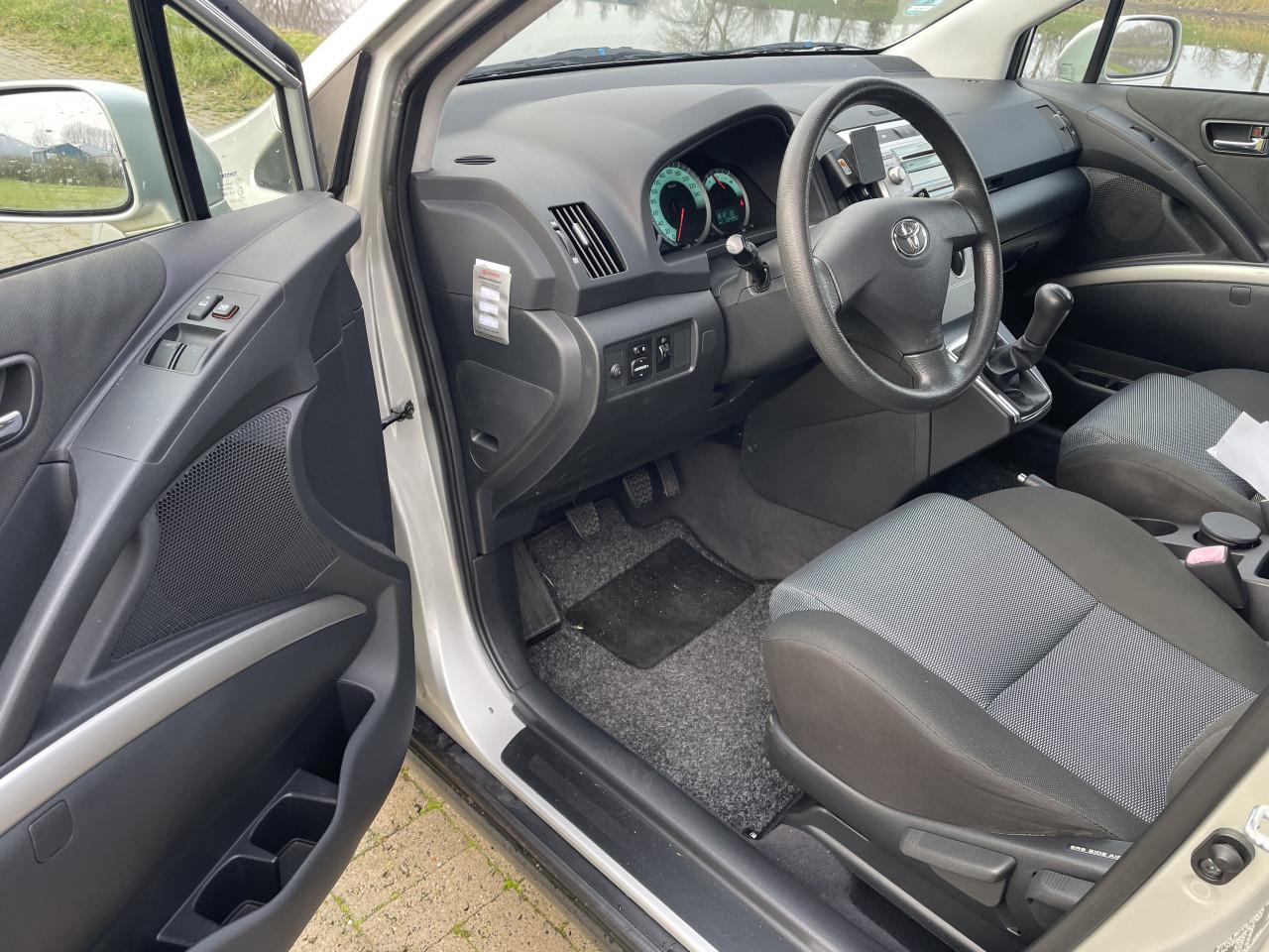 Toyota corolla verso 1.6 vwti comfort 134000km