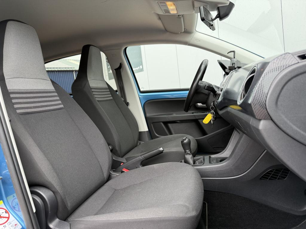 Volkswagen UP! 1.0 65pk 5drs. black style | camera | cruise