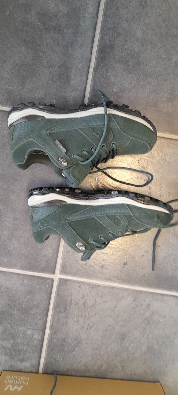 Lage dames wandelschoenen maat 38.