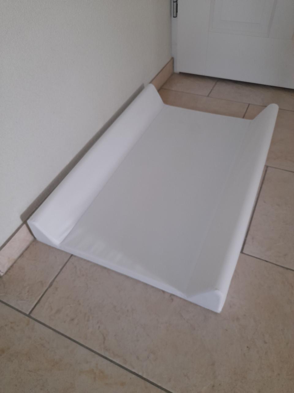 Aankleed kussen (z.g.a.n.)