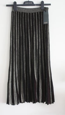 Nieuwe rok met plooien zwart rood goud maat xs