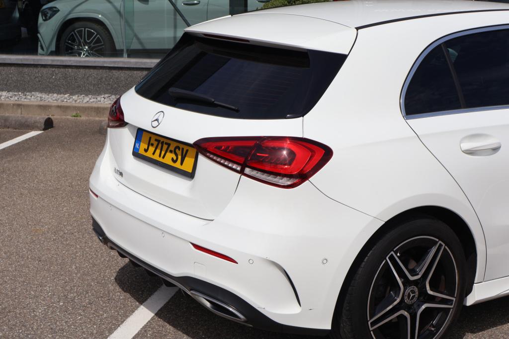 Mercedes-Benz A-Klasse 180 business solution amg l automaat l camera l temp