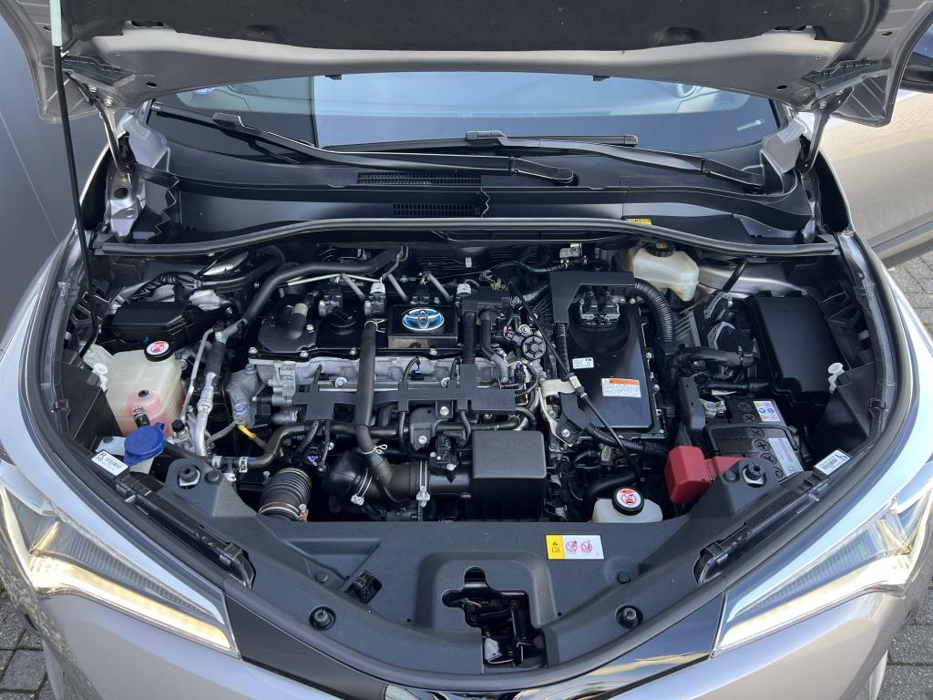 Toyota C-hr 1.8 hybrid style