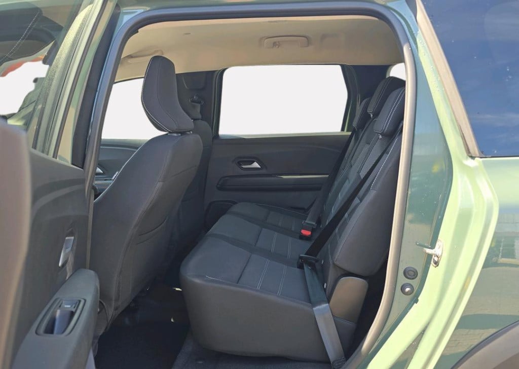 Dacia Jogger 1.6 hybrid 140 expression 5p. - media nav,pack assist,lichtmet