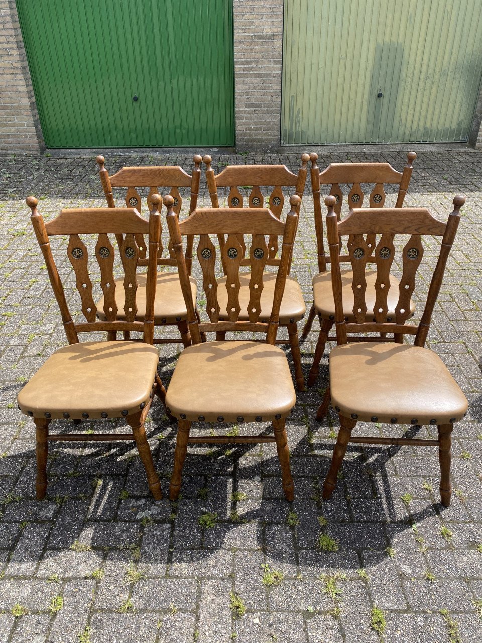 Tafel en 6 stoelen