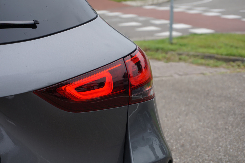 Mercedes-Benz Gla-klasse 180 amg line l automaat i achteruitrij camera l te