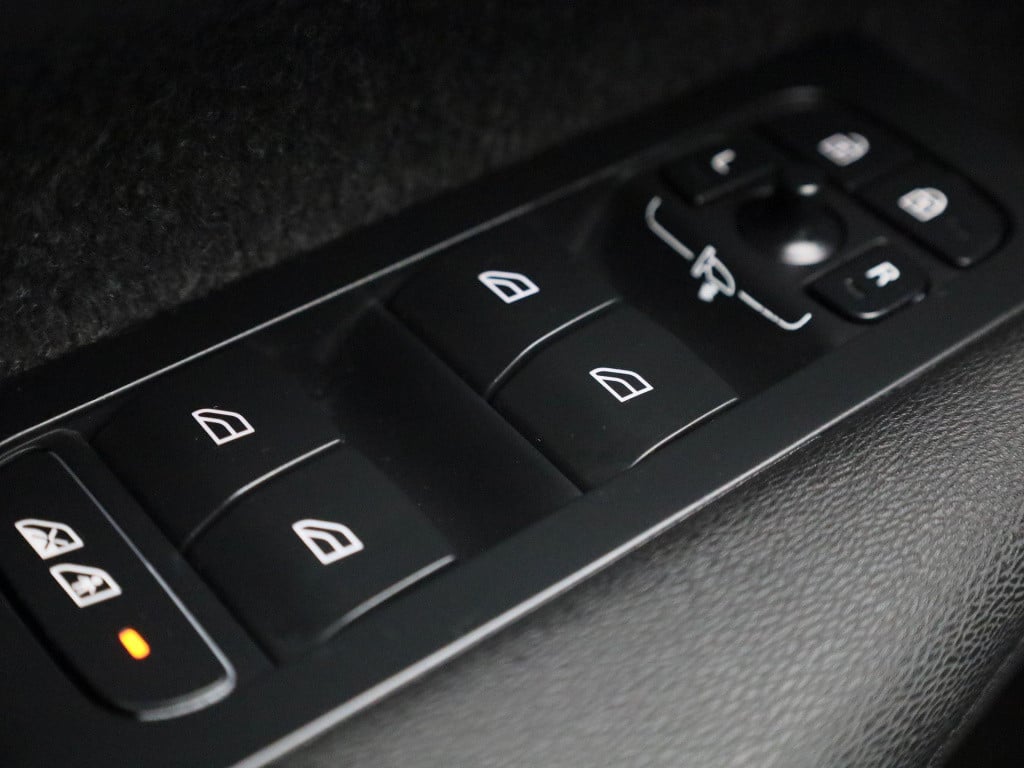 Volvo XC40 recharge core | automaat | lmv | parkeer sensoren | virtual cock