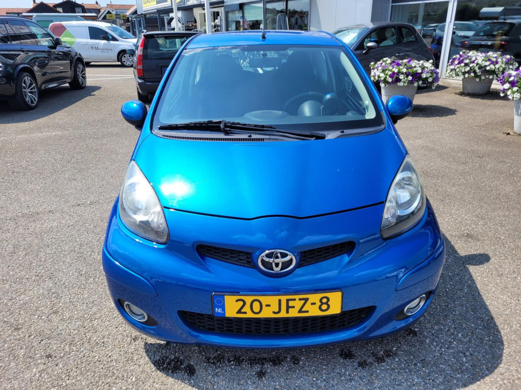 Toyota Aygo 1.0-12v dynamic blue airco