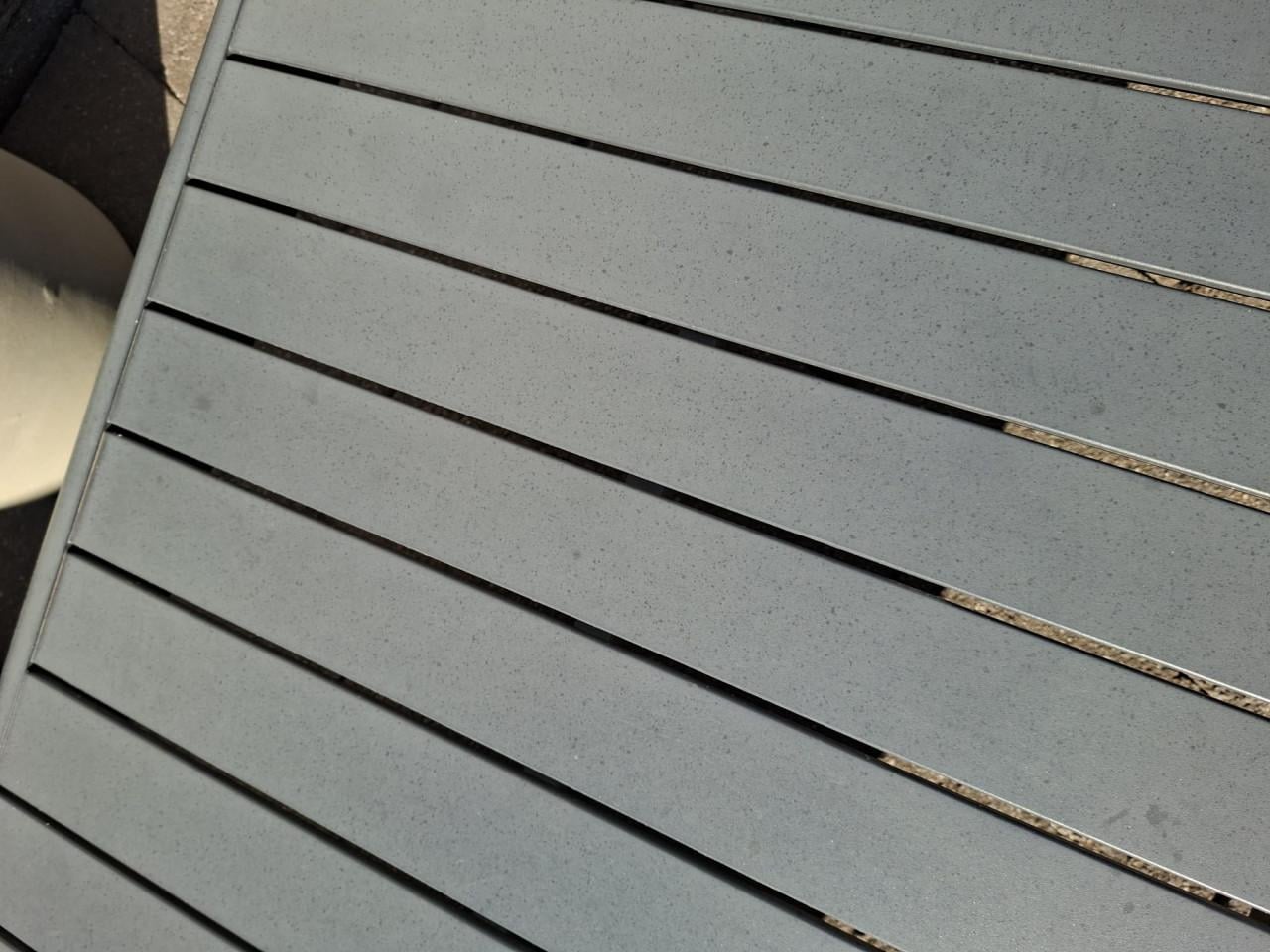Mooie grijze lounge tafel