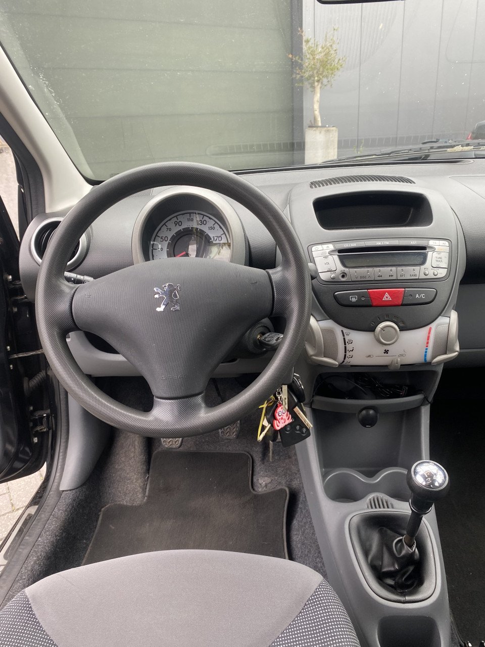 Peugeot 107 1.0 12V 5DR 2006 Zwart | NAP | NIEUWE APK!