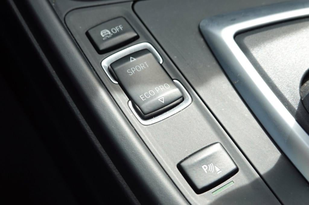 BMW 3-serie 320i executive