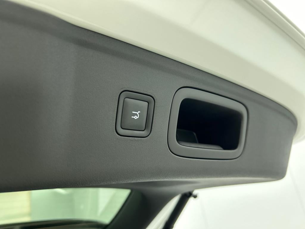 Leapmotor B10 design promax 67.1 kwh | demo auto | ** beschikbaar per 01-05