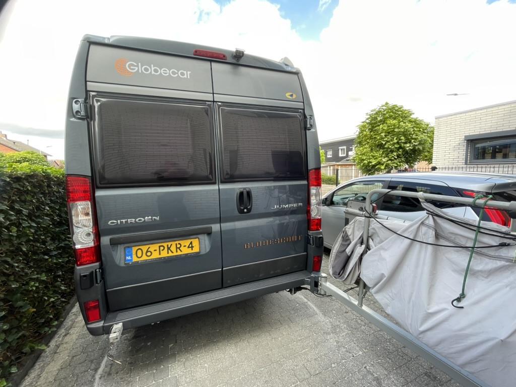 Buscamper Globecar Campscout Antraciet grijs van eerste eigenaar