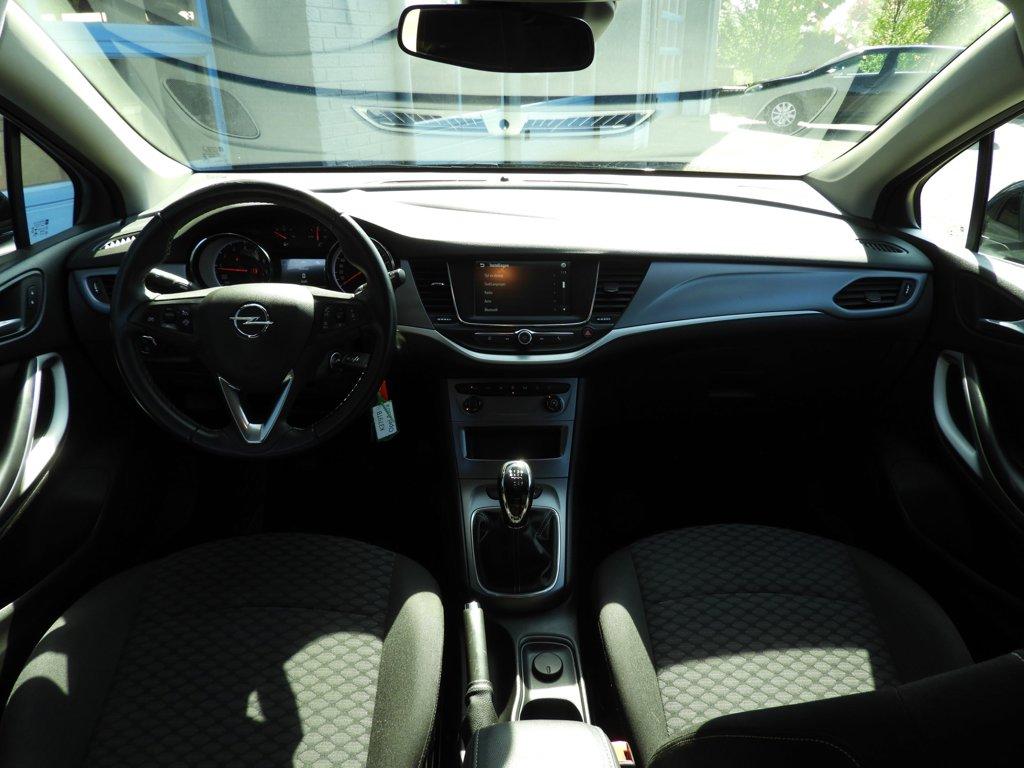 Opel Astra sports tourer 1.2 edition