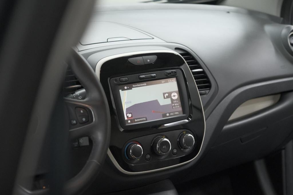 Renault Captur tce 90 limited | parkeersensoren | navigatie | airco