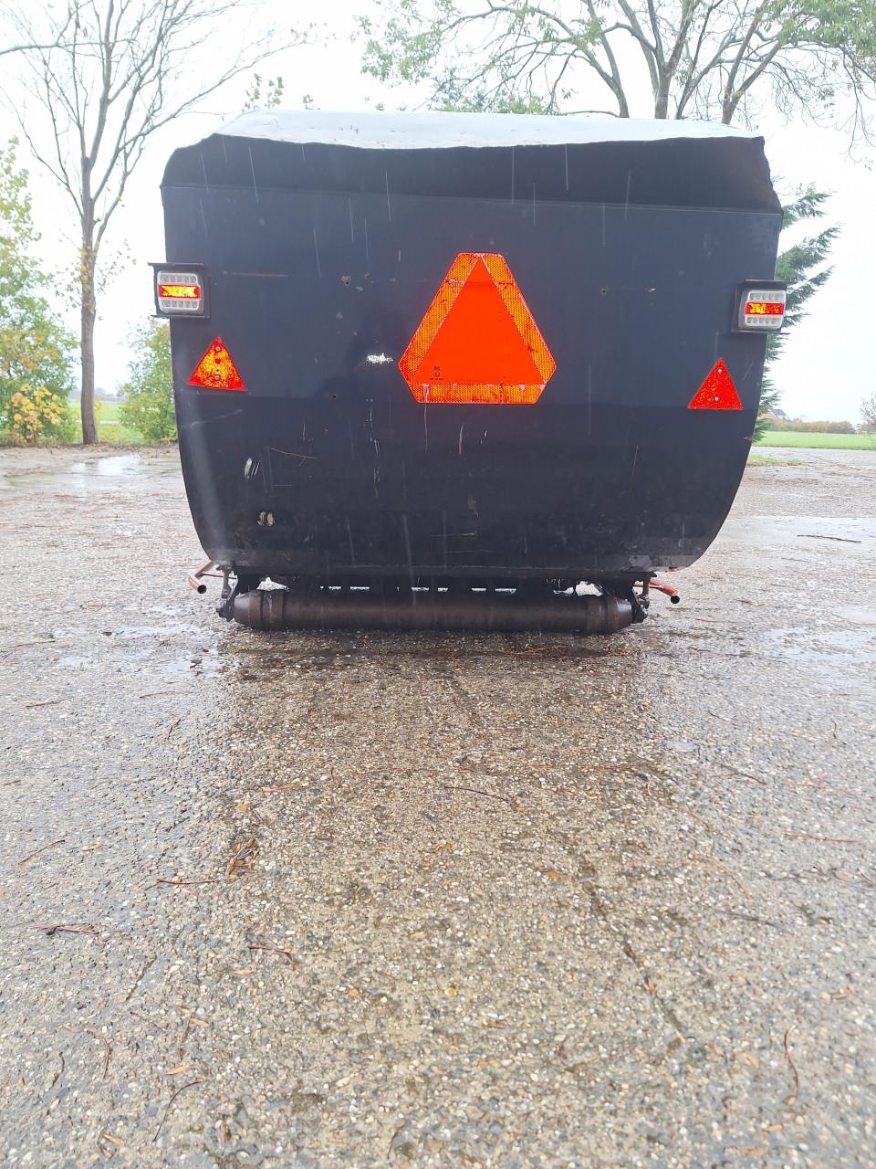 Klepelmaaier met opvangbak