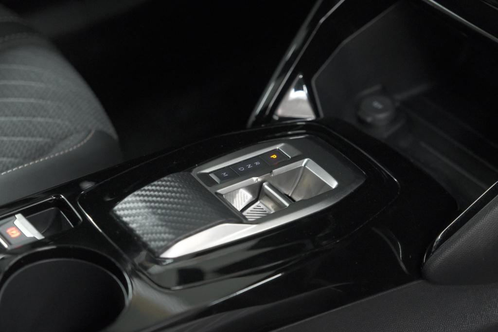 Peugeot 2008 1.2 hybrid 136 allure | 360 camera | adaptieve cruise control 