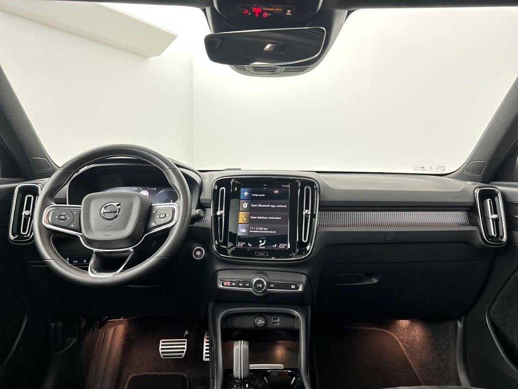 Volvo XC40 t5 262pk recharge r-design| pano| adap.cruise| 360camera