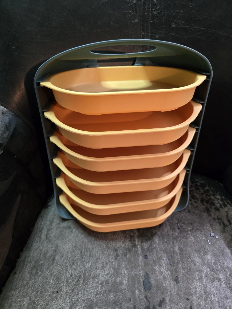 Kunststof bordenrekje incl. 6 borden.