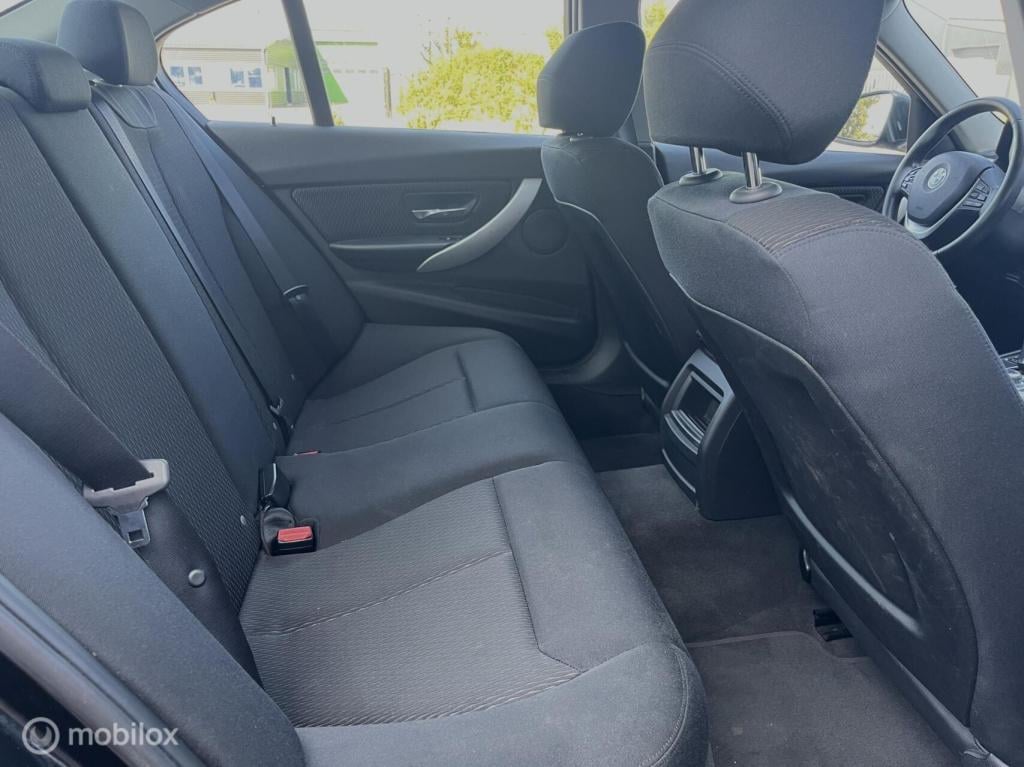 BMW 3-serie 320i high executive | orig. nl | lees tekst