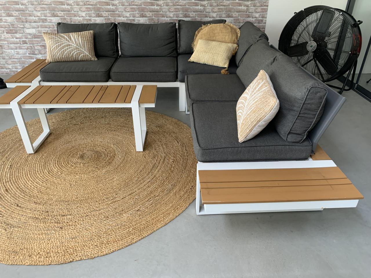 Loungeset met kussens, hoge en lage tafel