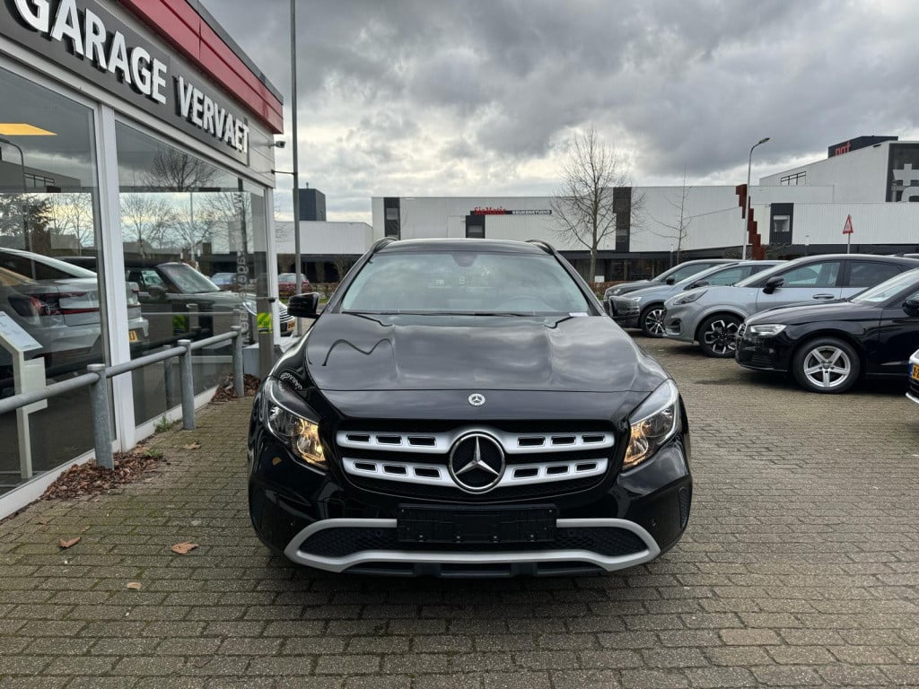 Mercedes-Benz Gla-klasse 180 business solution