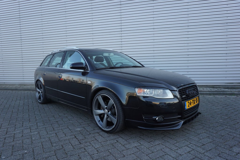 Audi A4 avant 3.2 fsi quattro pro line airco / cruise / navi / trekhaak / p