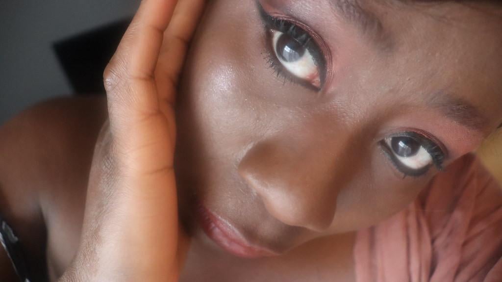 Foto Model Aangeboden