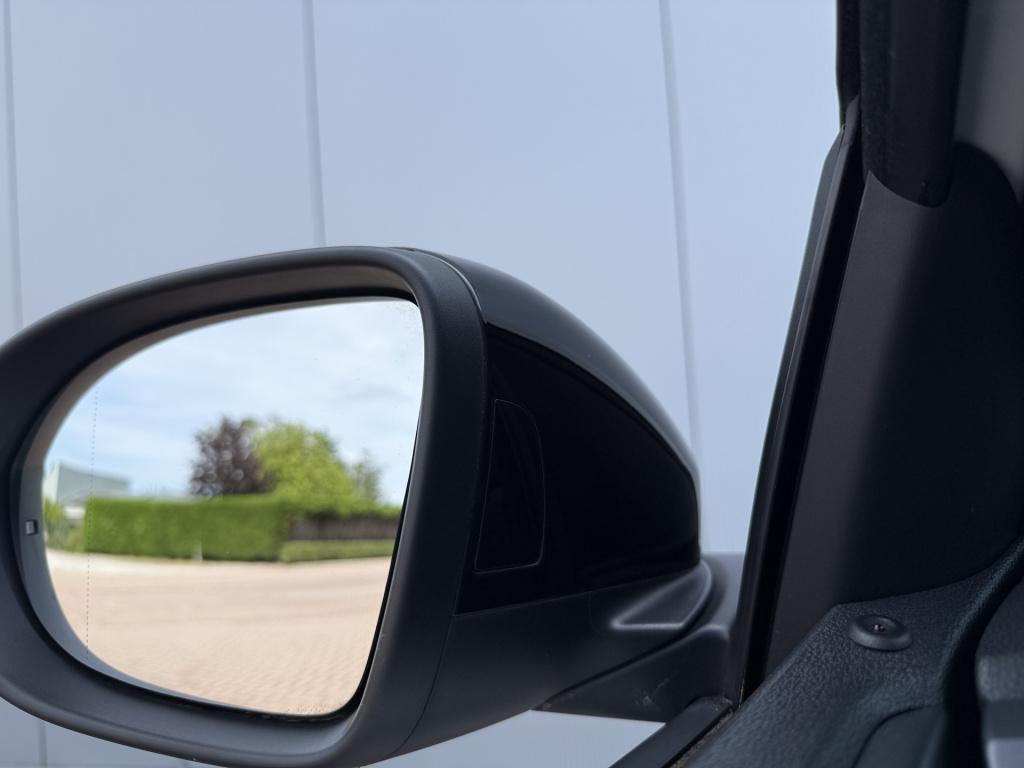 Volkswagen Taigo 1.0tsi 110pk dsg r-line | pano dak
