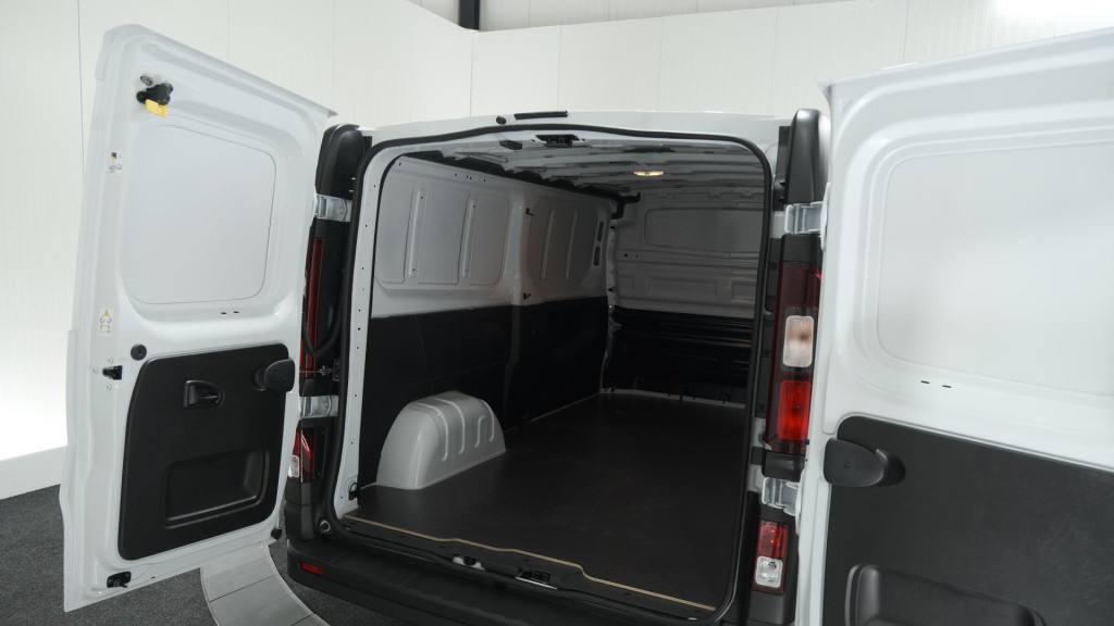 Renault Trafic 2.0 dci 150 t30 l2h1 comfort | parkeersensoren | vloerplaat 