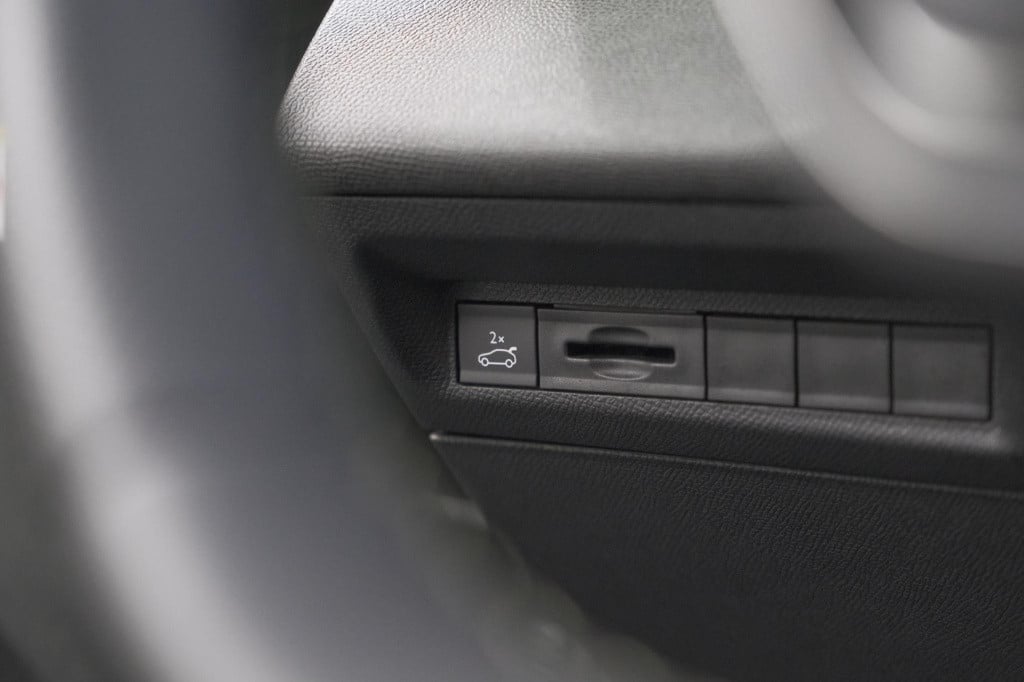 Peugeot 408 1.2 hybrid 136 e-dcs6 gt | 360 camera | adaptieve cruise contro