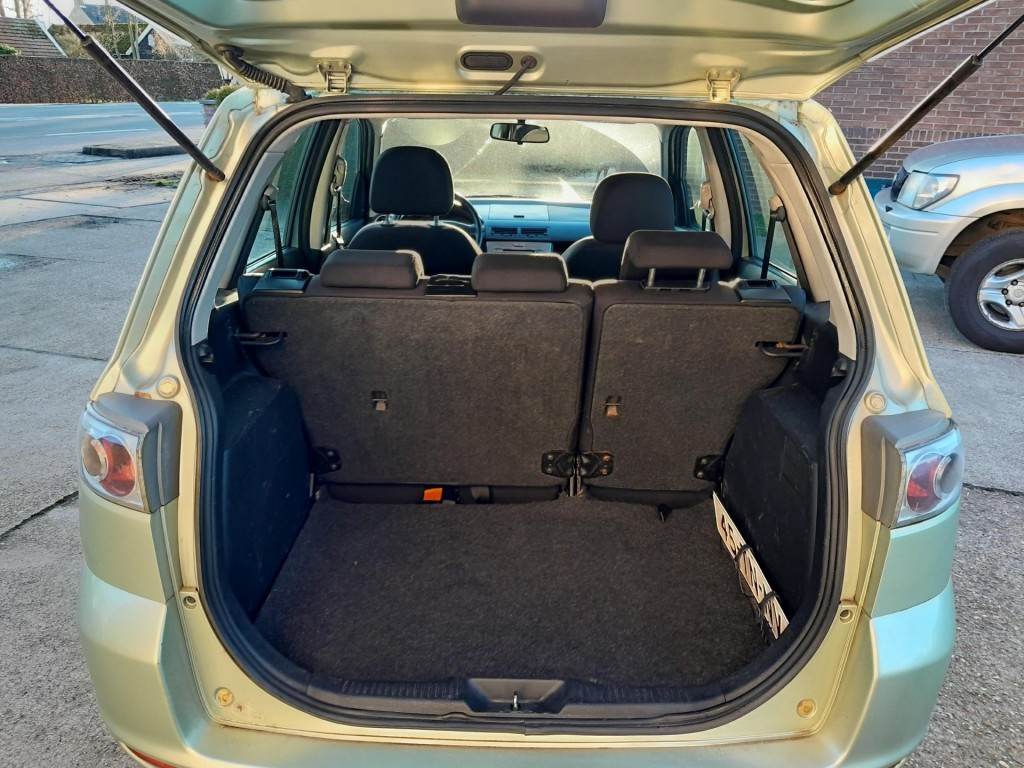 Mazda 2 1.4i touring