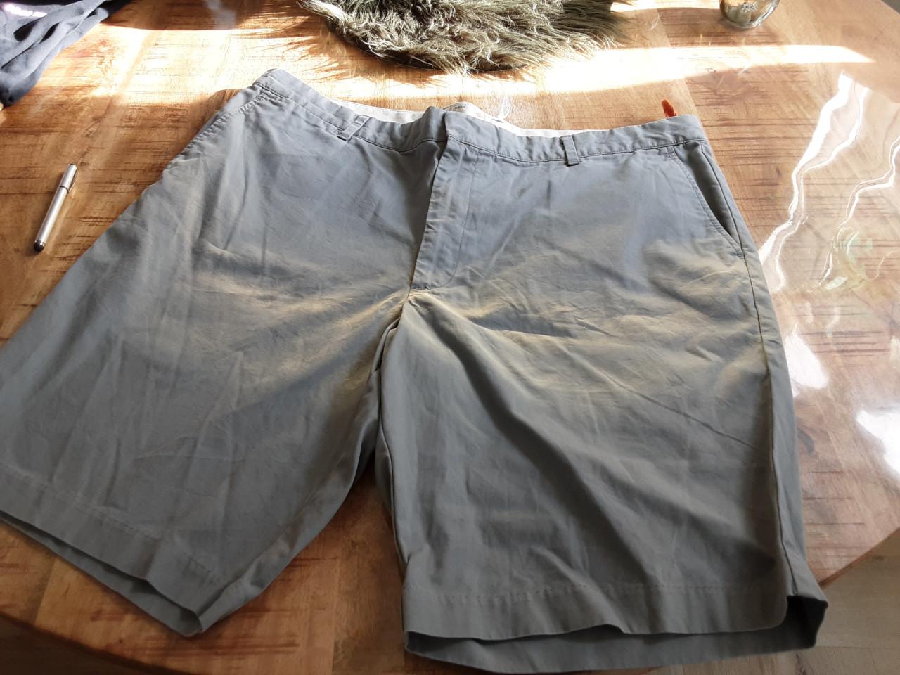 Mooie korte zomerbroek voor Heren mt40 Dockers