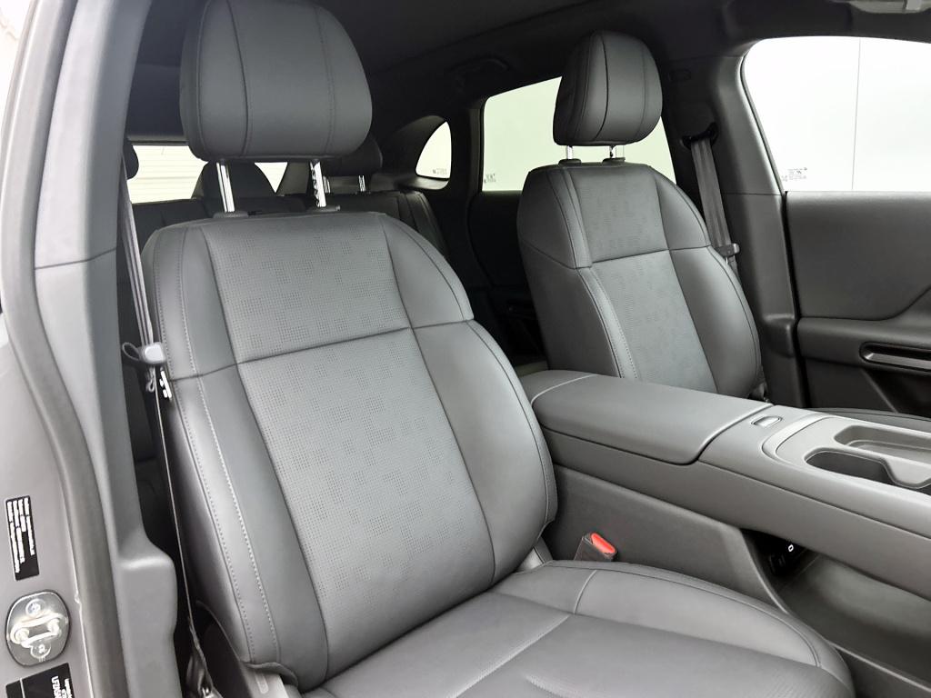 Leapmotor B05 promax design 67.1 kwh | voorraad ! | wind grey | 482 km wltp