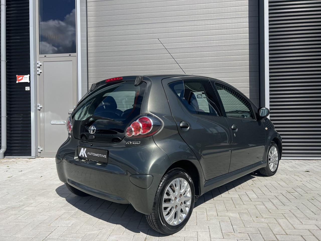 Toyota Aygo 1.0-12V Aspiration Green