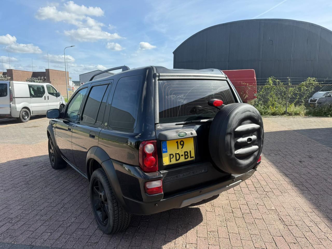 Land rover bj 2004 1600 euro