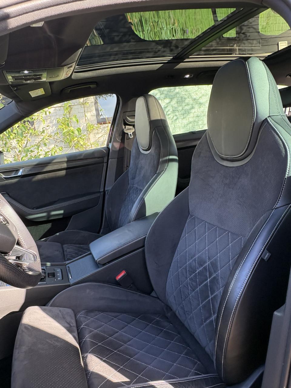 Skoda Superb IV Sportline Vol optie met winterset