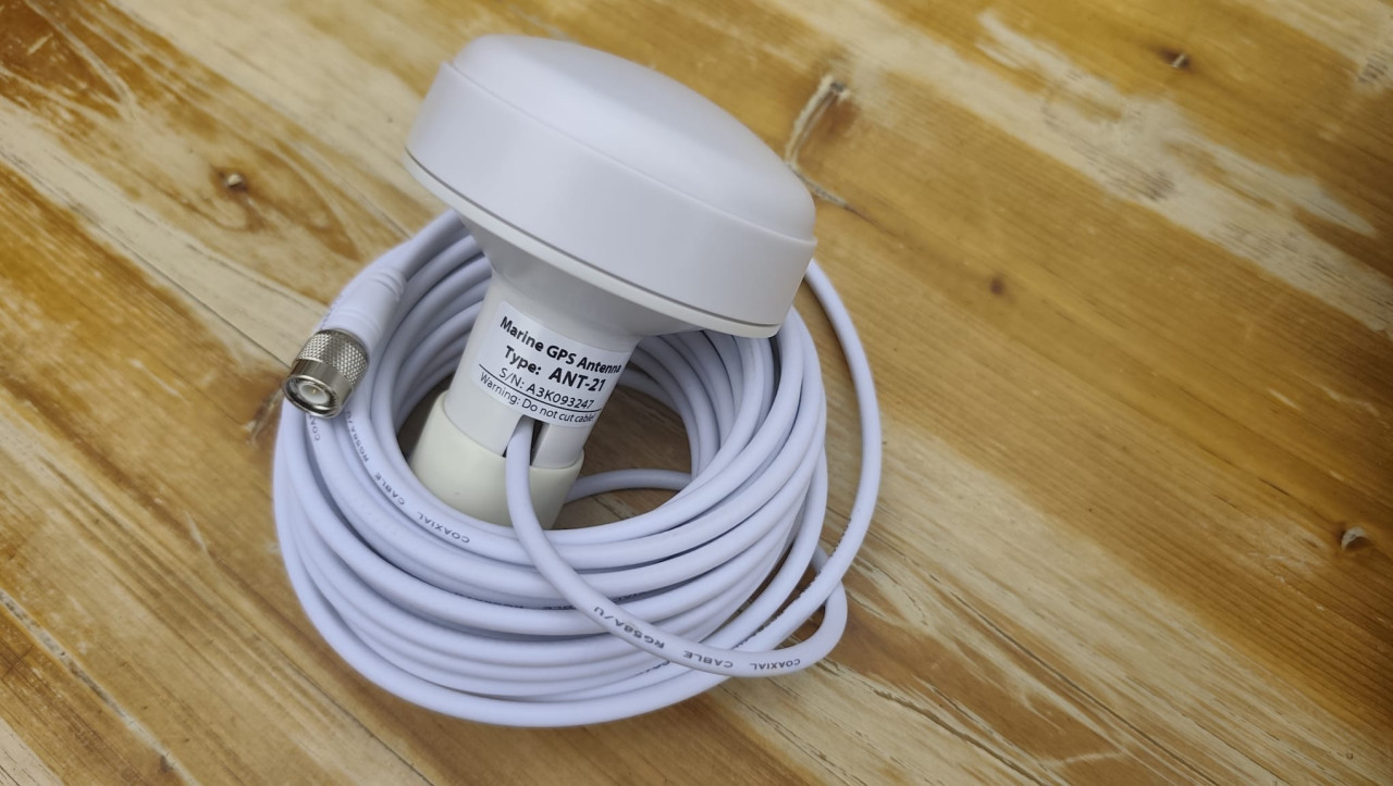 AIS CAMINO-108 Transponder met GPS antenne