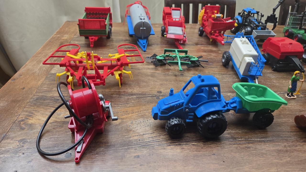Grote verzameling speelgoed landbouwvoertuigen