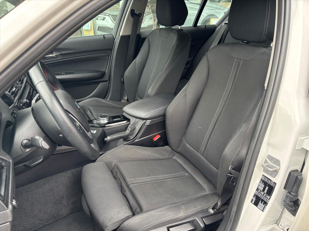 BMW 1 Serie (f20) 118i 136pk aut steptronic sport line | unieke km stand|ri