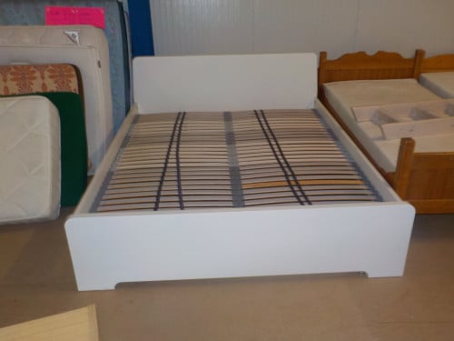 IKEA ledikant 160 x 200 cm met 2 lattebodems in bijna nieuw staat