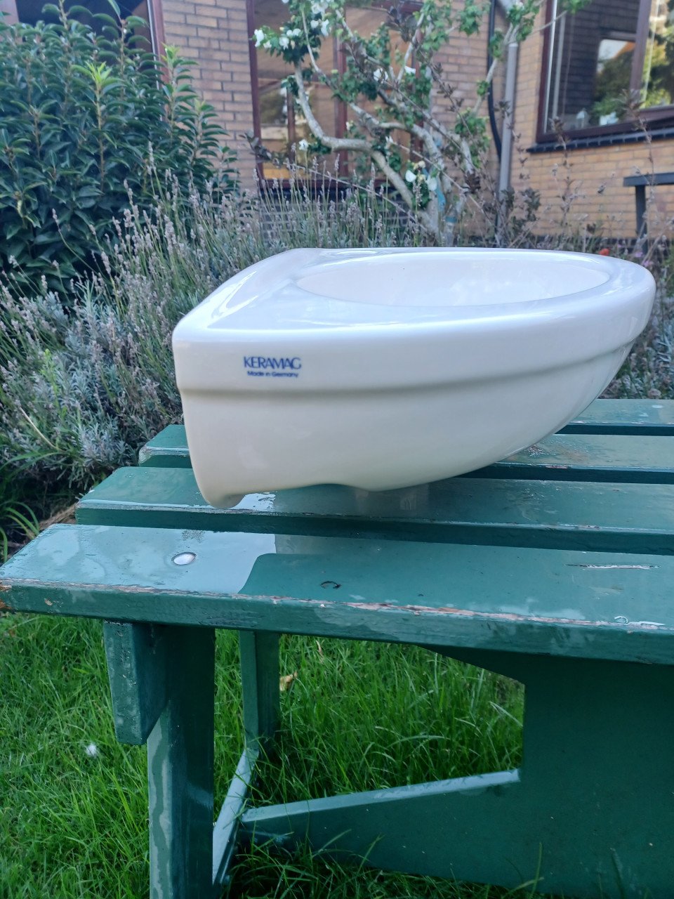 Wasbak voor toilet