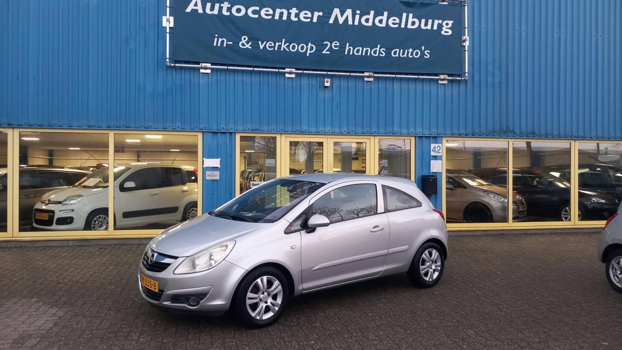 Opel CORSA 1.4 16v Enjoy 3drs bj:2007 airco lm-velgen apk 12-2026